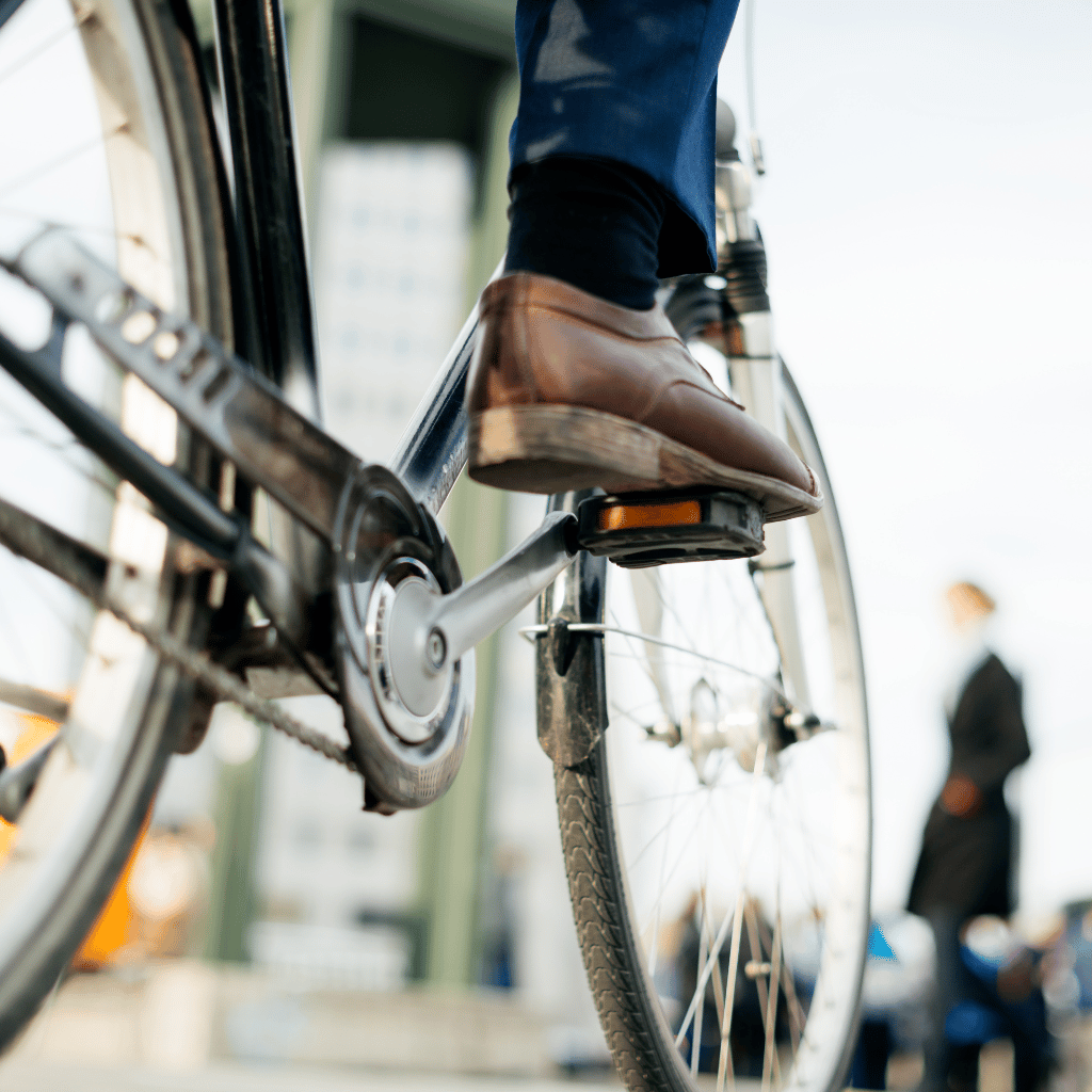 feet-on-peddles-CYCLOPS