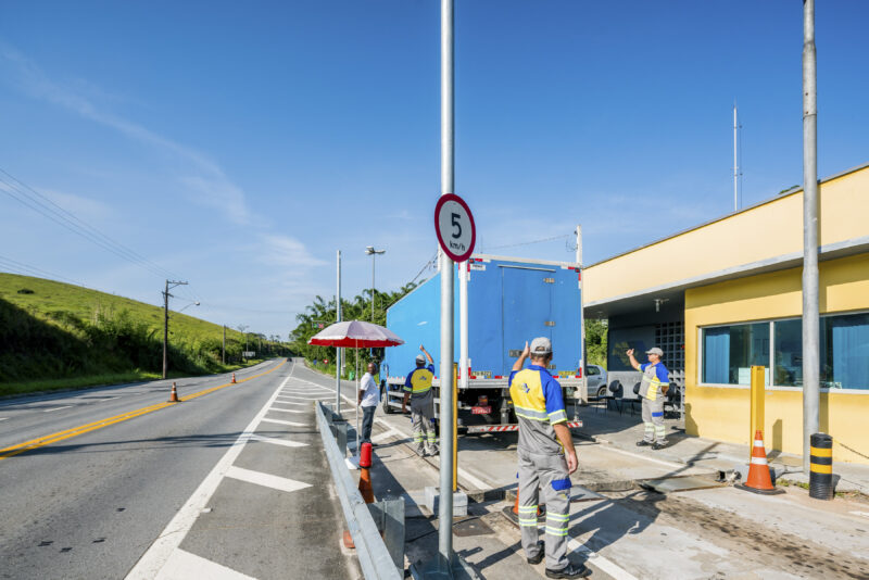 Header background mobile