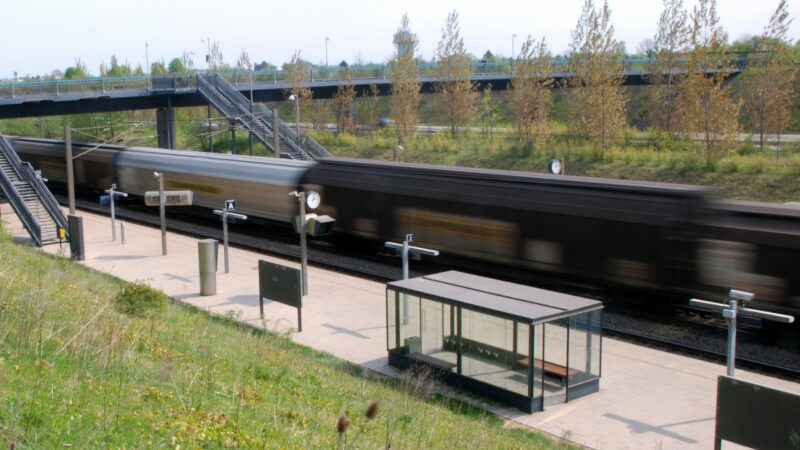 Header background mobile