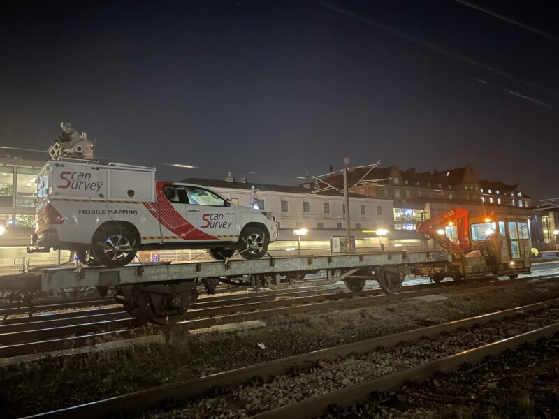 Header background mobile