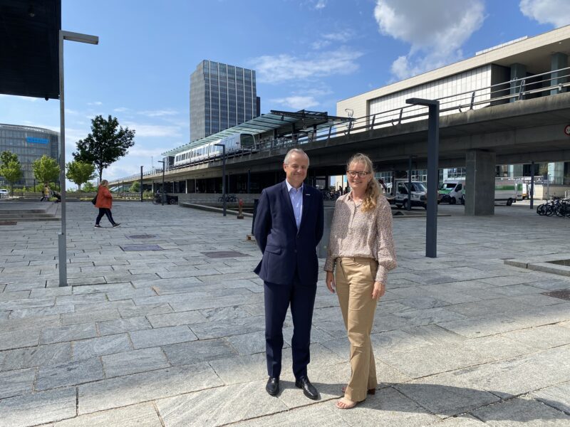 Header background mobile