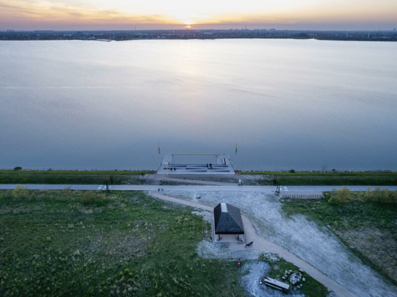 Header background mobile