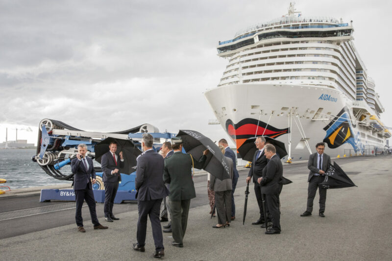 Header background mobile