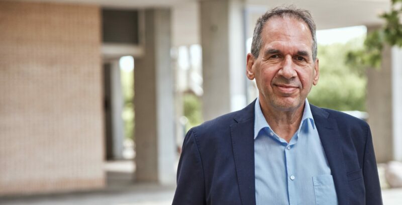 Header background mobile