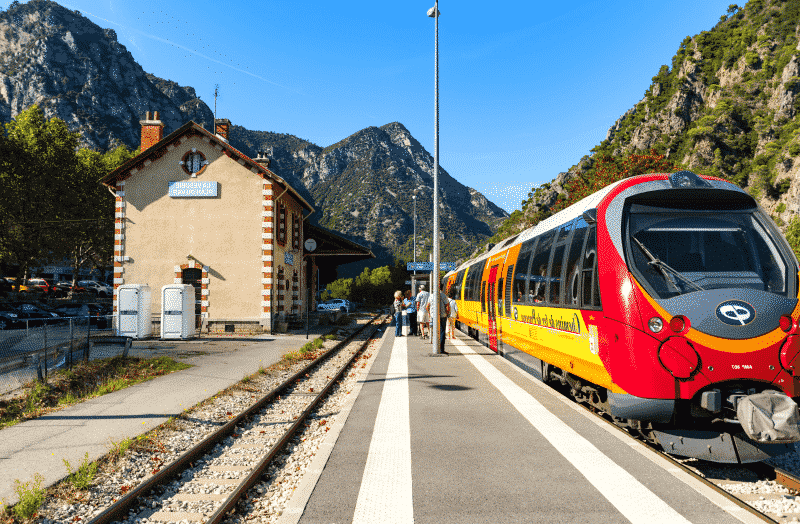 Header background mobile