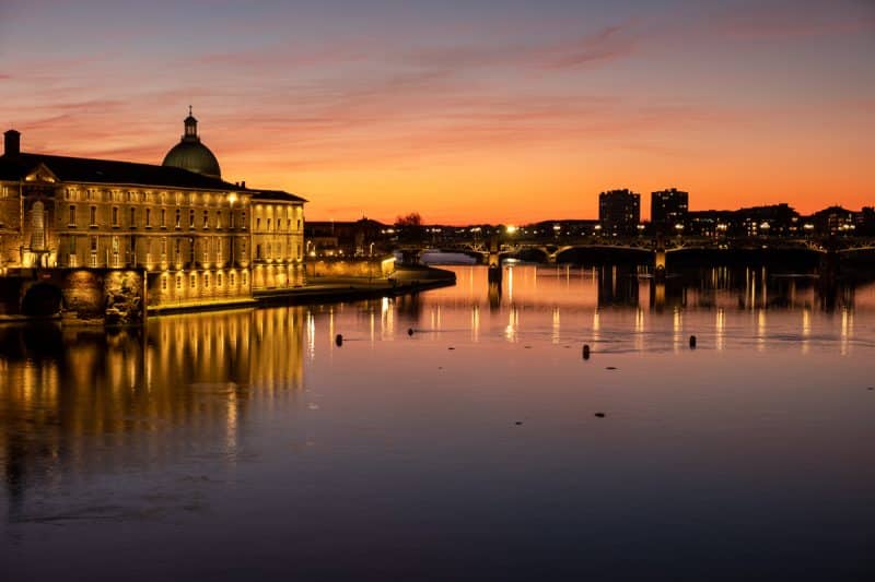 Header background mobile