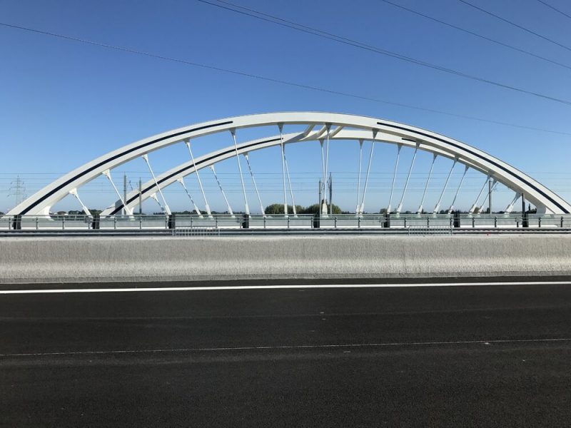 Header background mobile