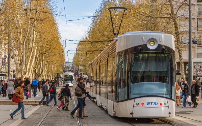 Header background mobile