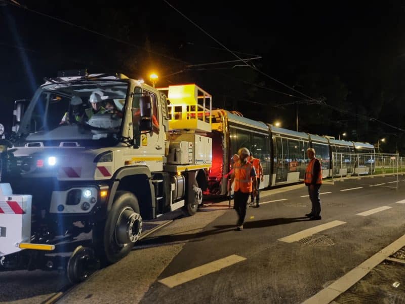 Header background mobile