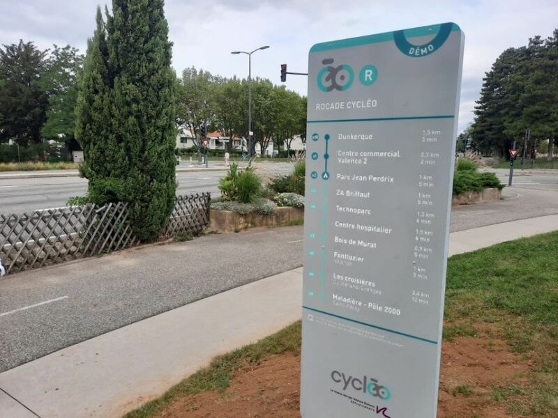 Header background mobile