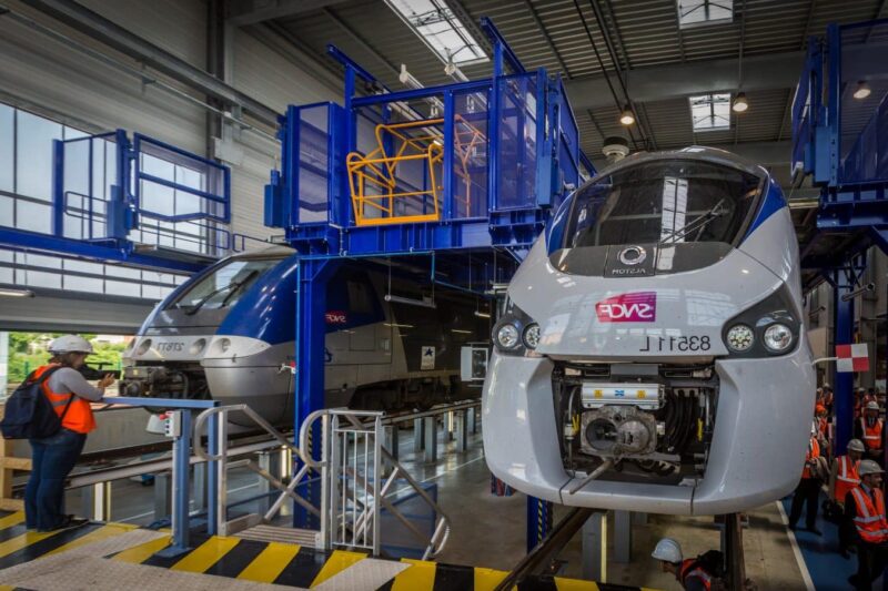 Header background mobile