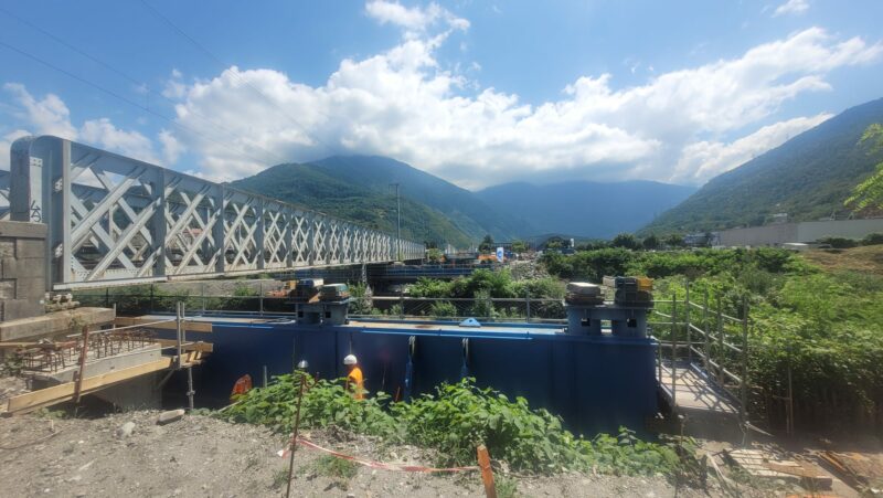 Header background mobile