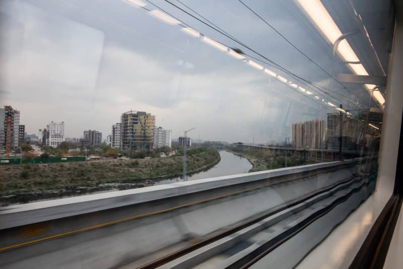 Header background mobile