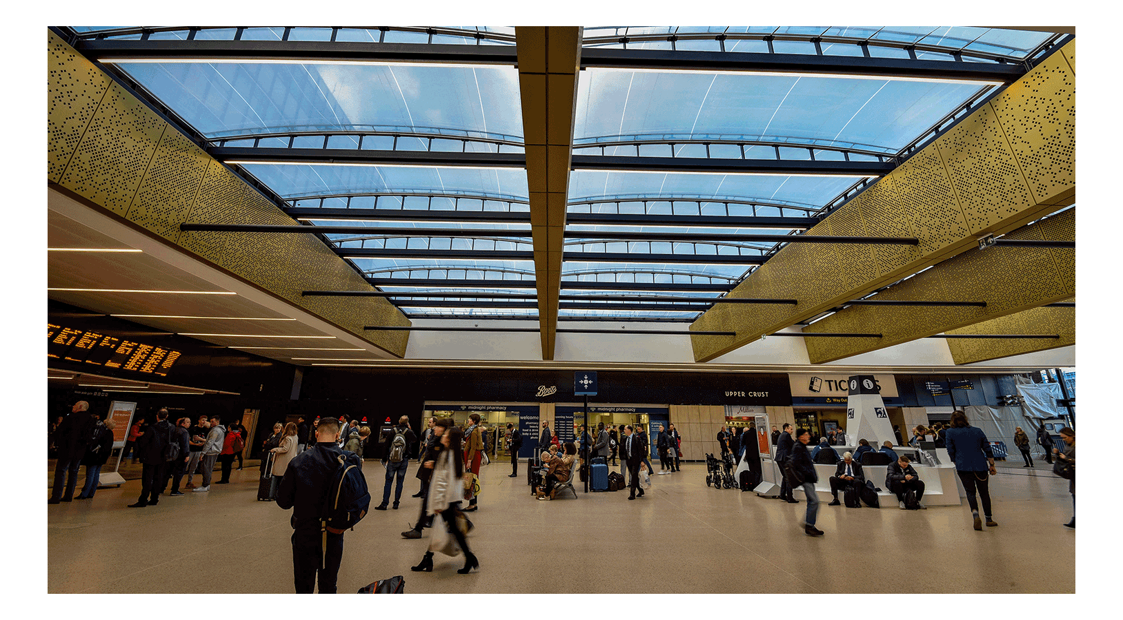 Leeds Station Roof Renovations People at Station