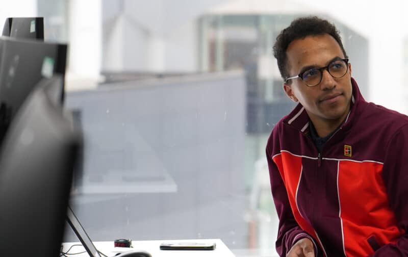 Header background mobile