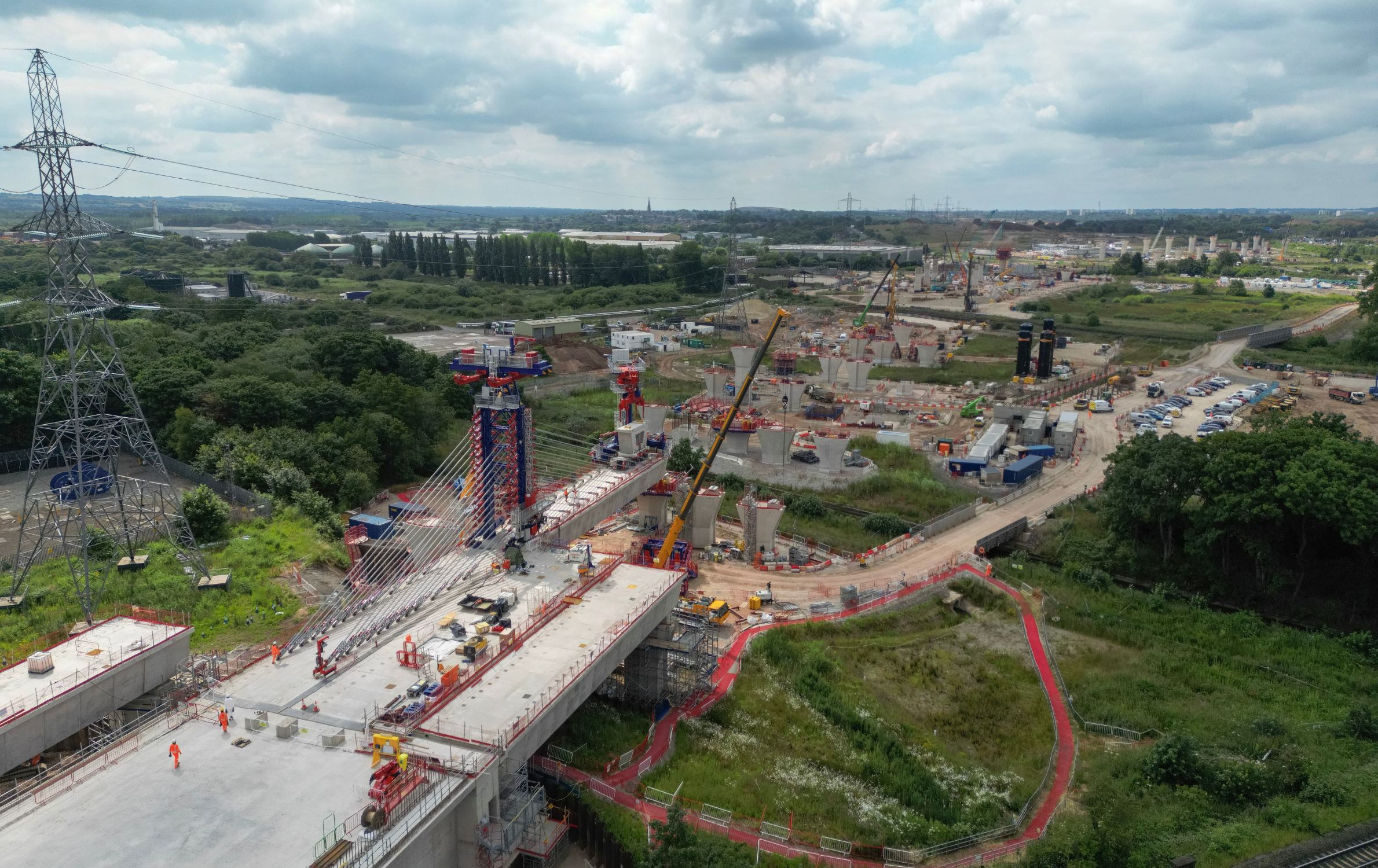 A UK-first technique used to construct HS2 River Tame West Viaducts