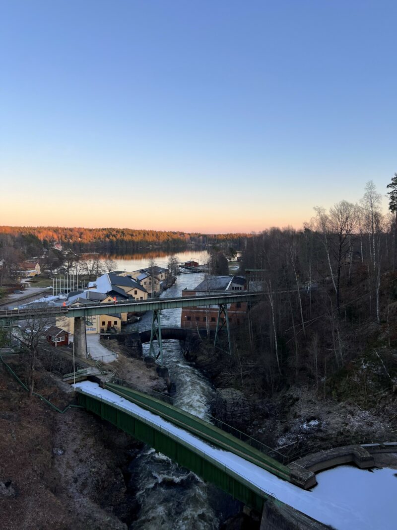 Header background mobile