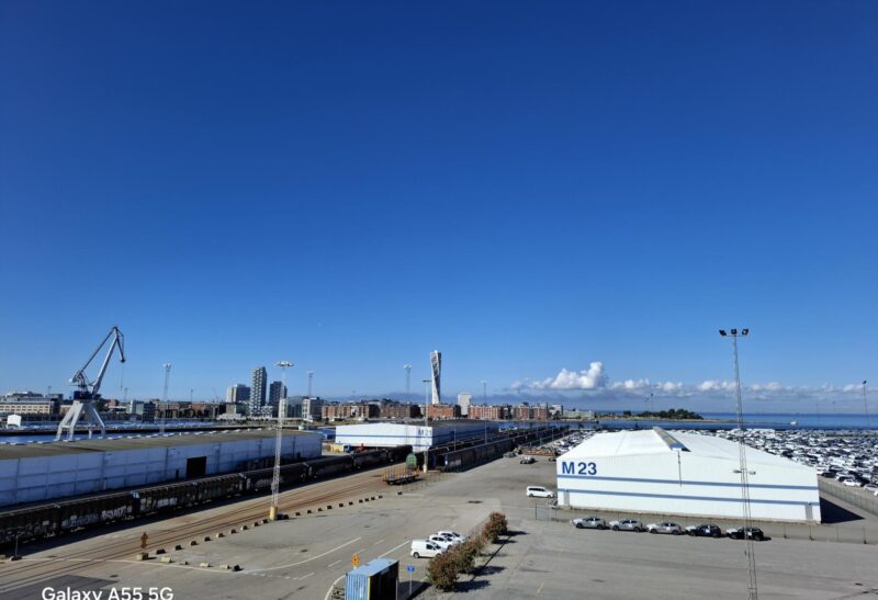 Header background mobile