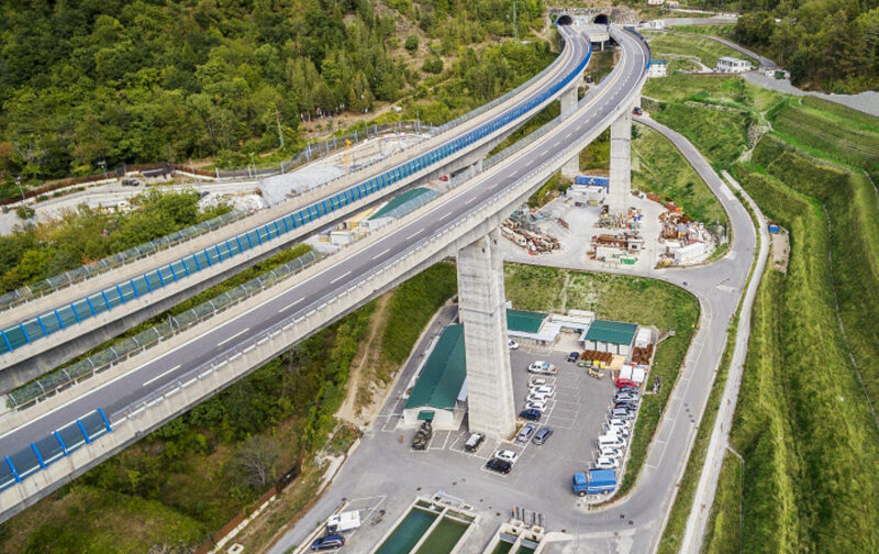 Header background mobile