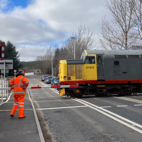 Dalfaber’s Safer Level Crossing for New Housing Development 