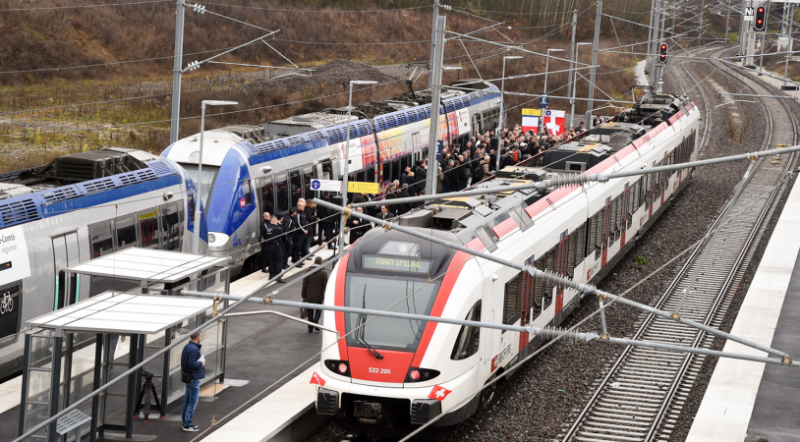 Header background mobile