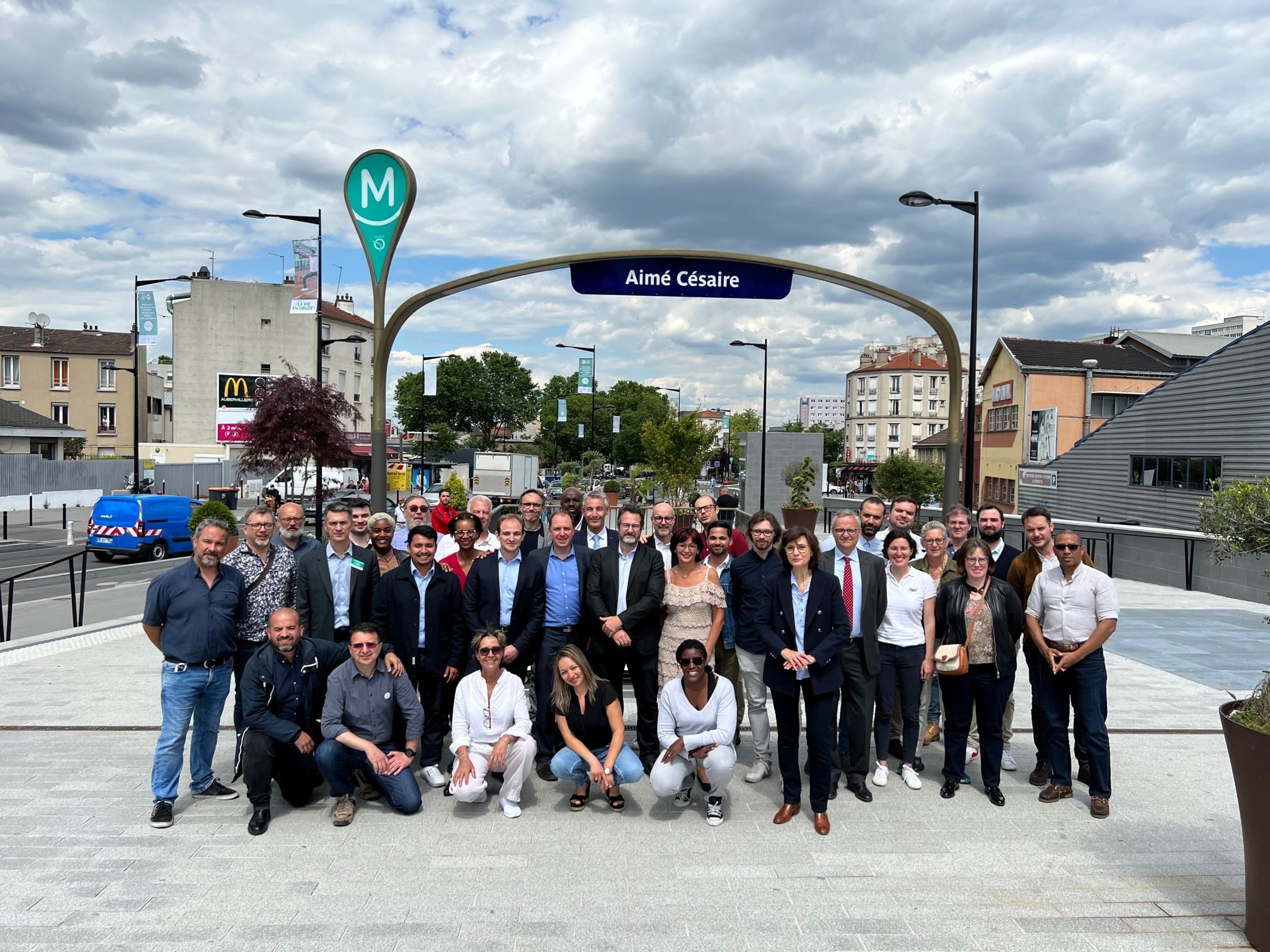 La ligne 12 du métro de Paris rejoint Aubervilliers