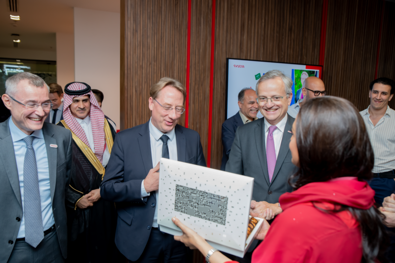 Header background mobile