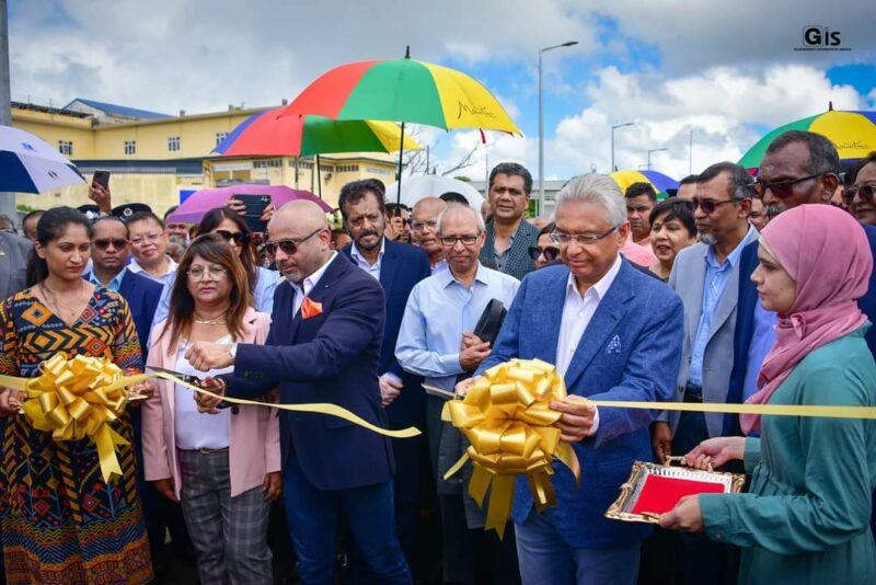 Header background mobile