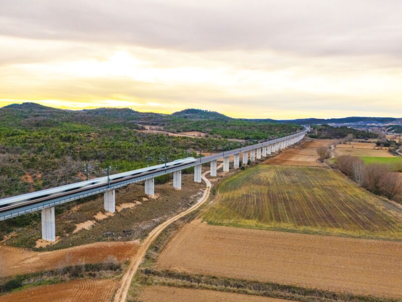 Header background mobile